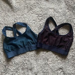 2 Under Armour Sports Bras XS